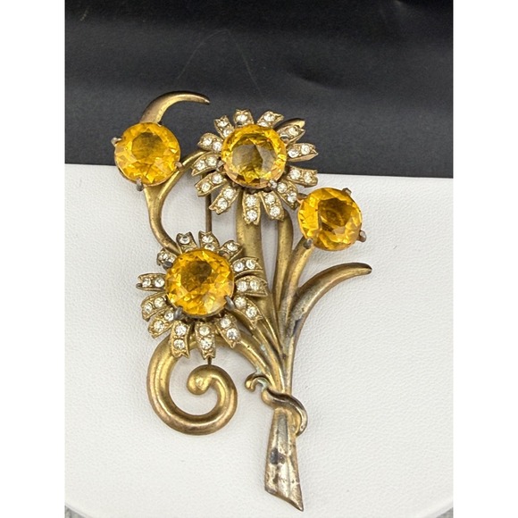 Vintage Fur Clip Gold Tone Flower Yellow Rhinestone